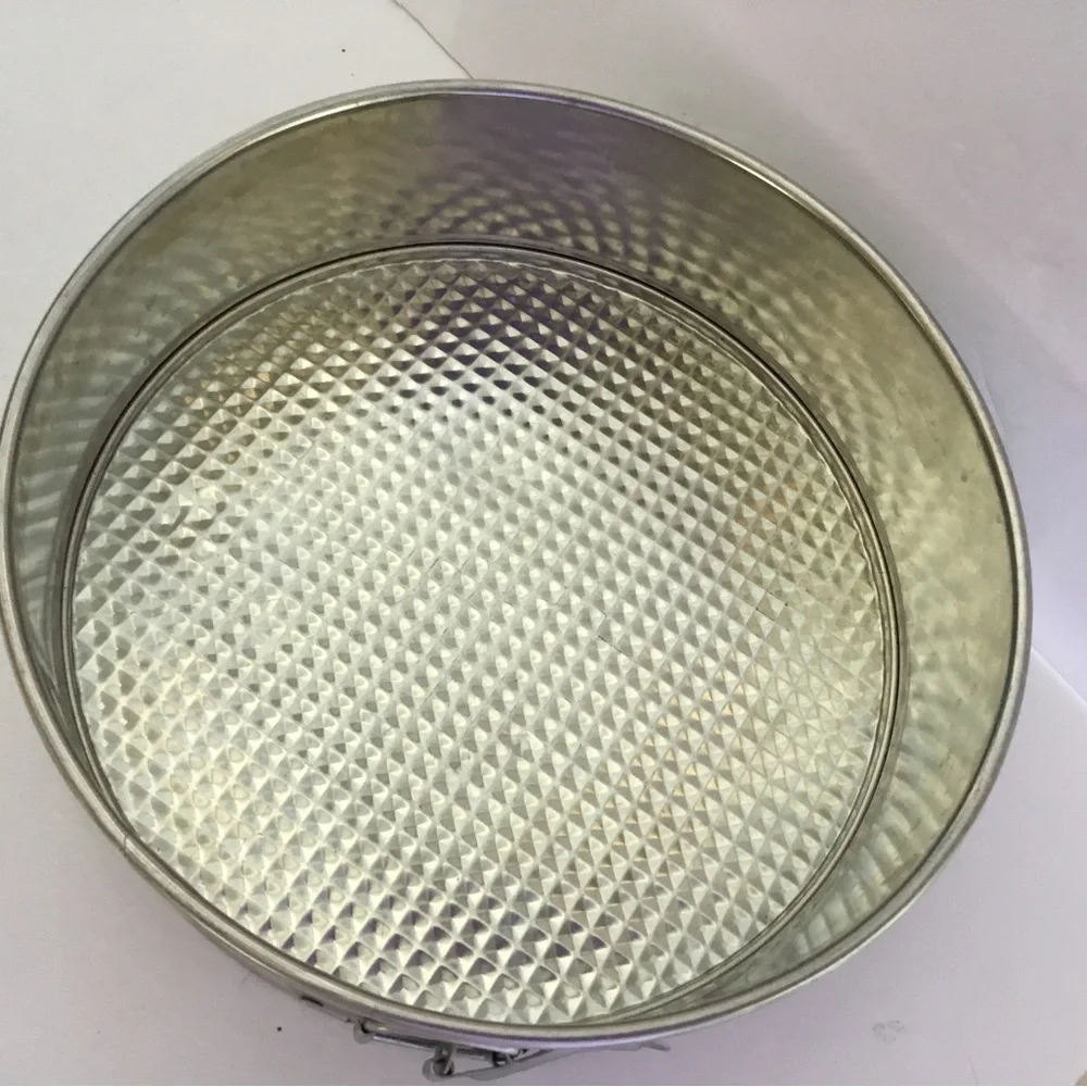 Springform cake pan. 10”
